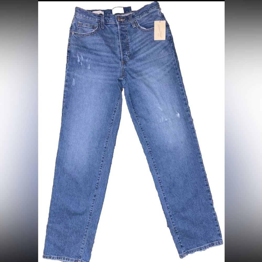 Universal Thread Women's High-Rise Straight Distressed Ripped Jeans